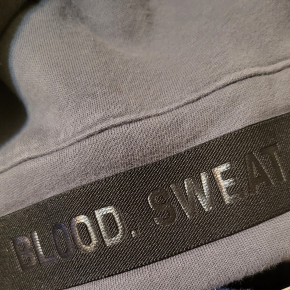 Under Armour Project Rock Charcoal & Black Crew Neck Training Sweatshirt sz S - Picture 6 of 8